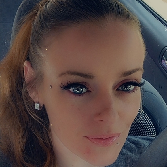 Meet your Posher, Stacey - Picture 8 of 9